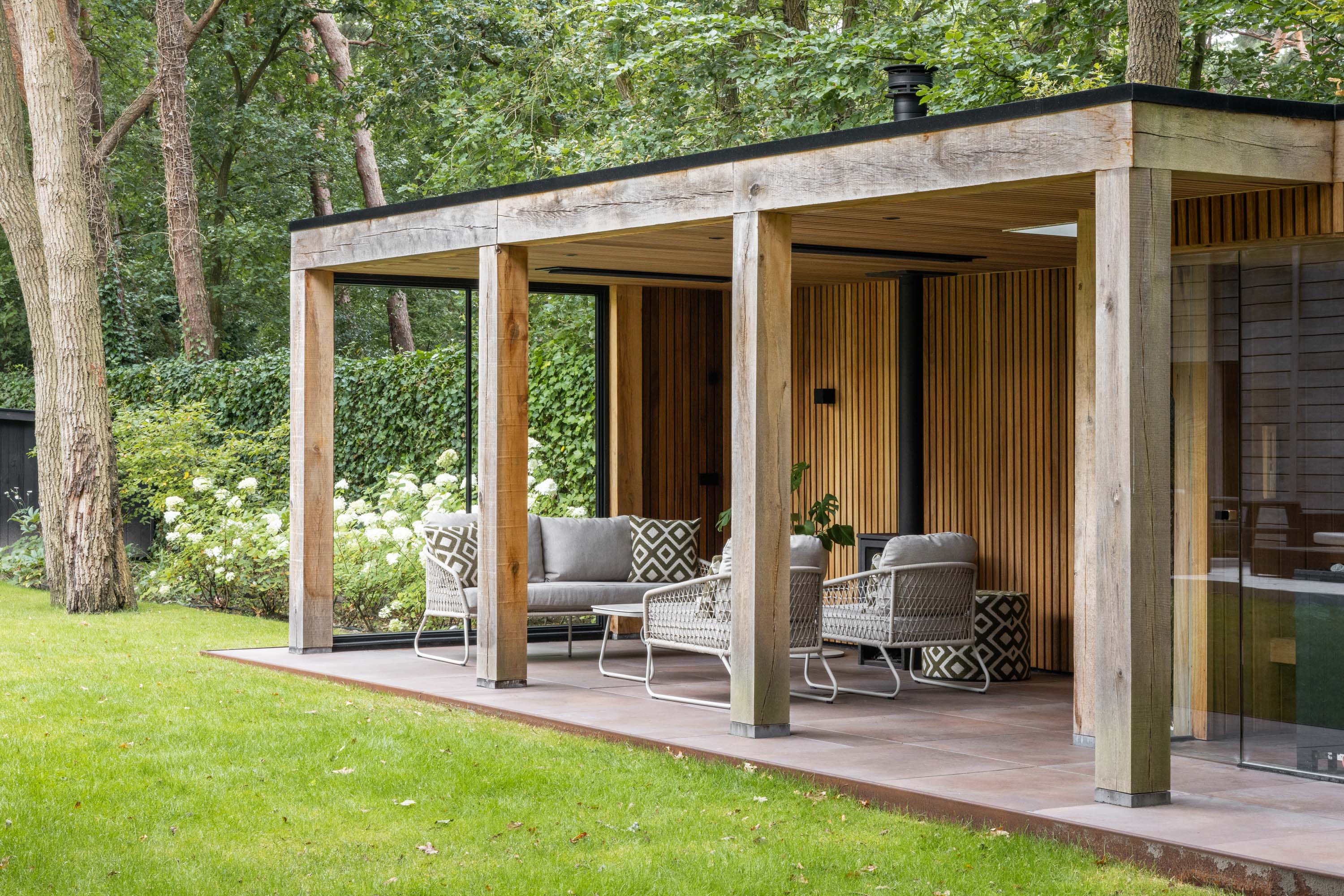 Landelijke tuin - bosrijk - tuinkamer - grasveld - closeup